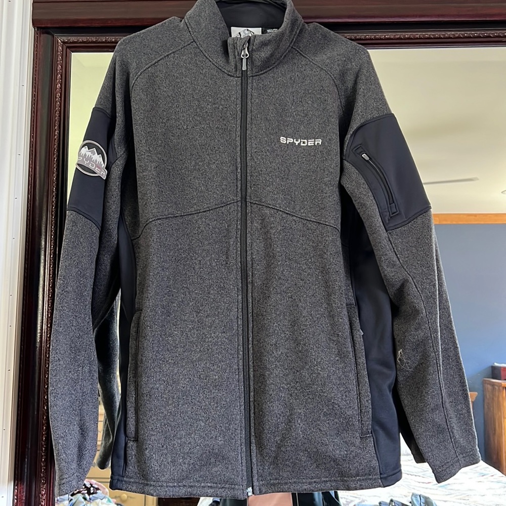 Spyder Men’s empire zipper gray jacket. New. Large